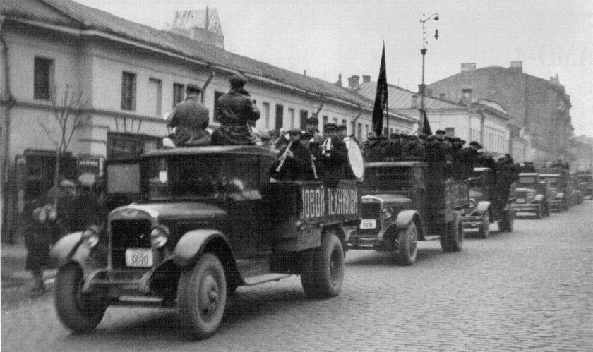 Грузовик АМО-3