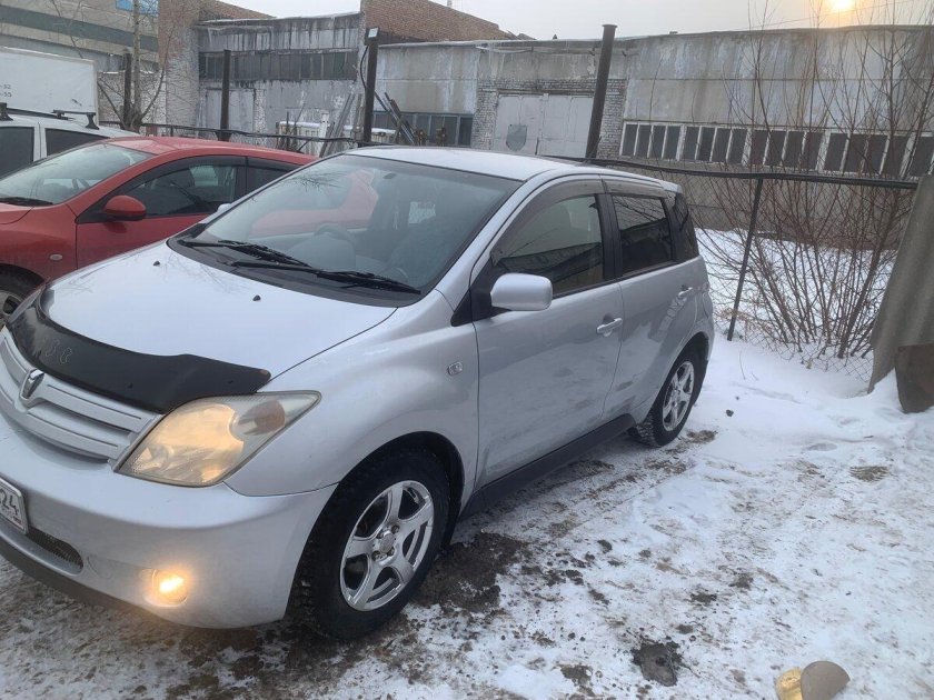 Тойота ист 2002 года