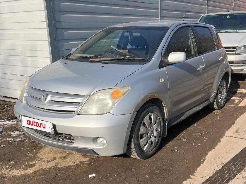 Тойота ист 2003