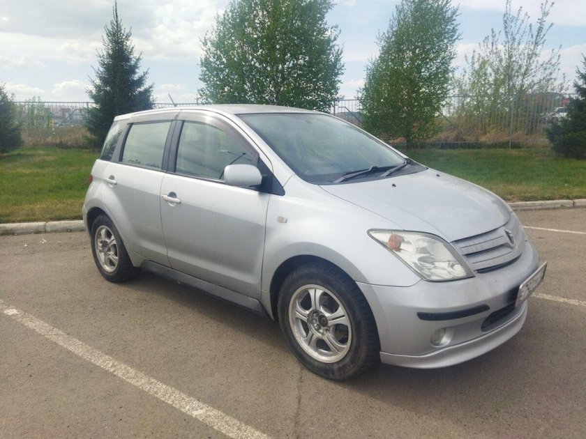 Тойота Ист 2002 1.3