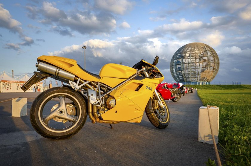 Ducati мотоцикл