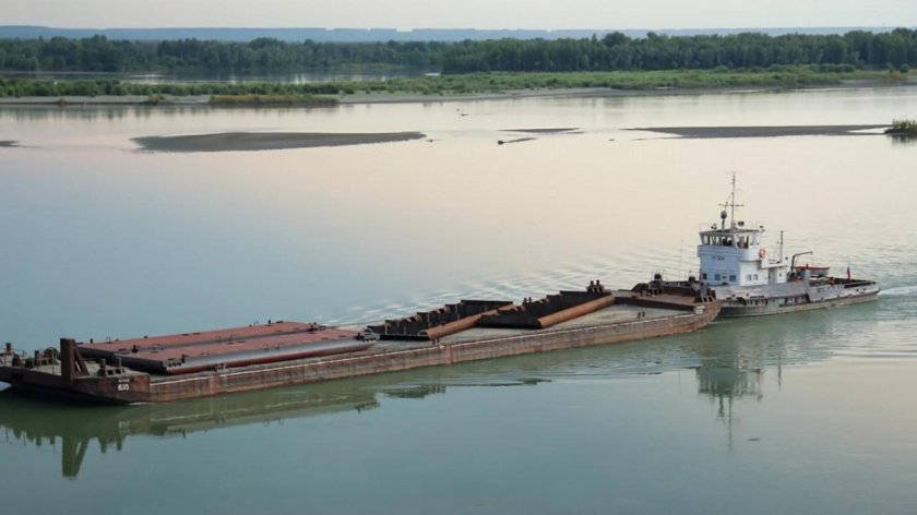 Судоходная река Иртыш