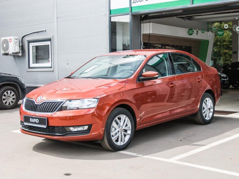 Шкода Рапид лифтбек