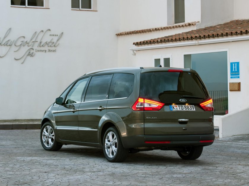 Ford Galaxy 2 поколение