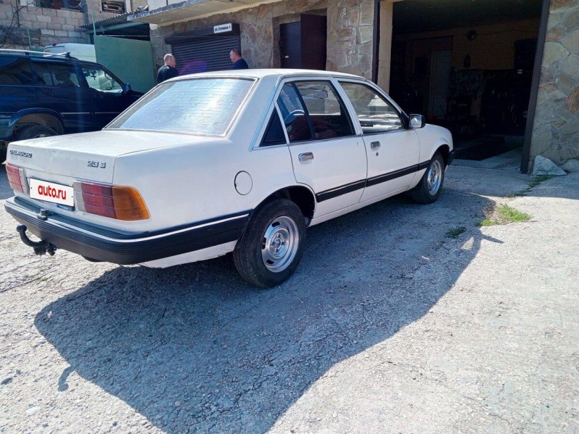 Опель рекорд 1985