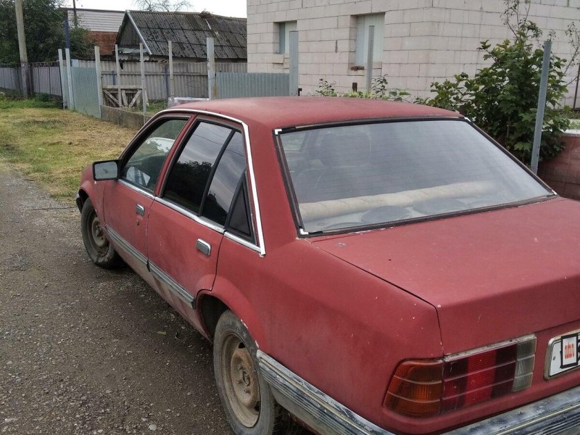 Опель рекорд 1986