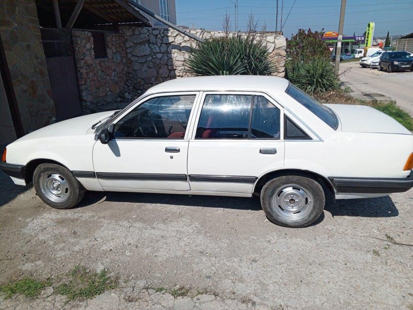 Опель аскона 1986 седан