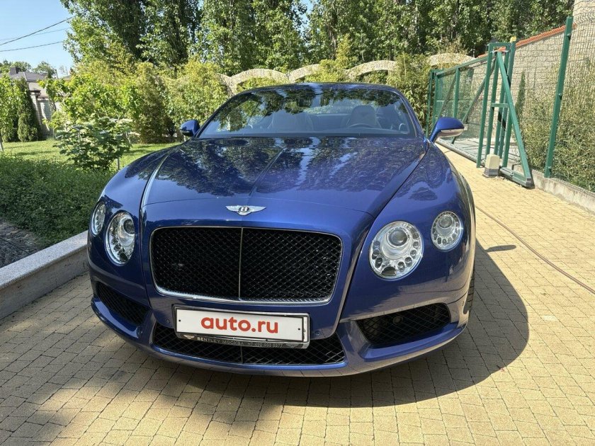 Машина bentley continental gt