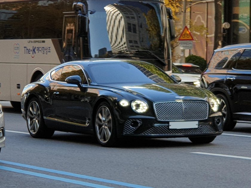 Bentley Continental gt v8