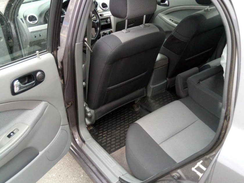 Шевроле Лачетти универсал салон