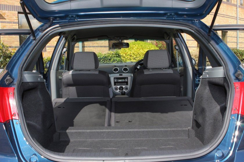 Шевроле Лачетти универсал салон