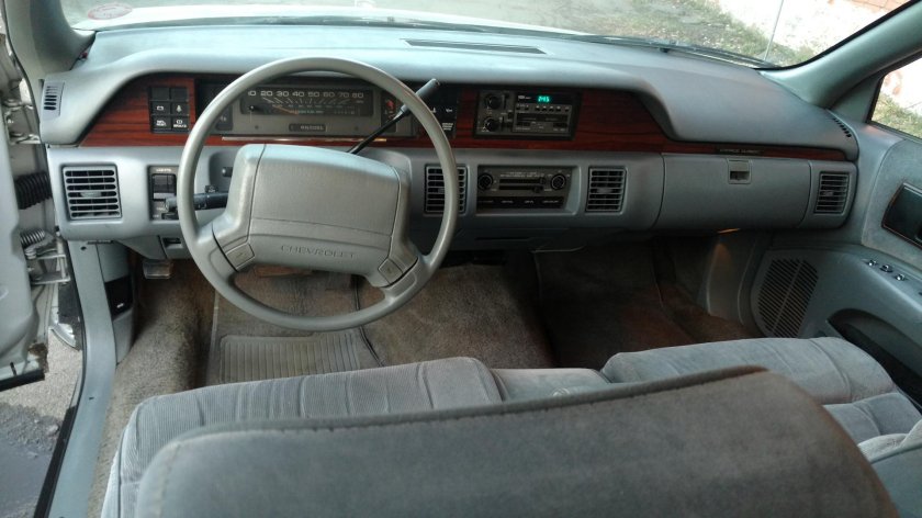 Chevrolet Caprice 1993 салон