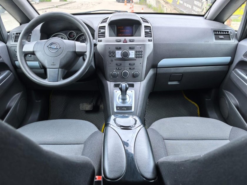 Опель зафира b