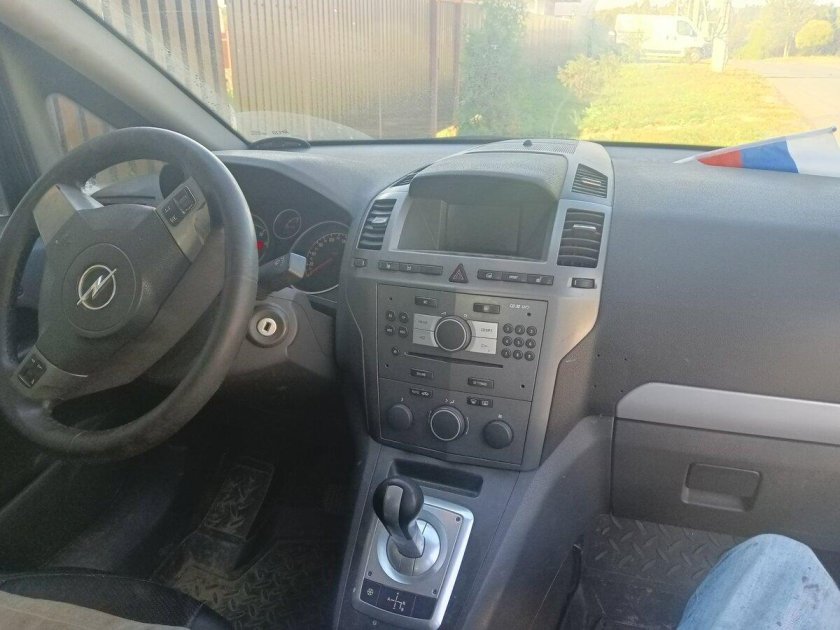 Опель зафира 2007