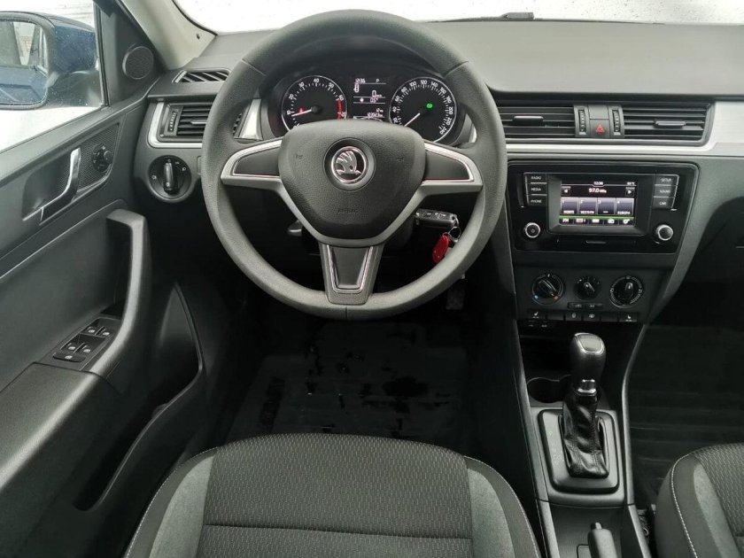 Skoda Rapid 2016 салон