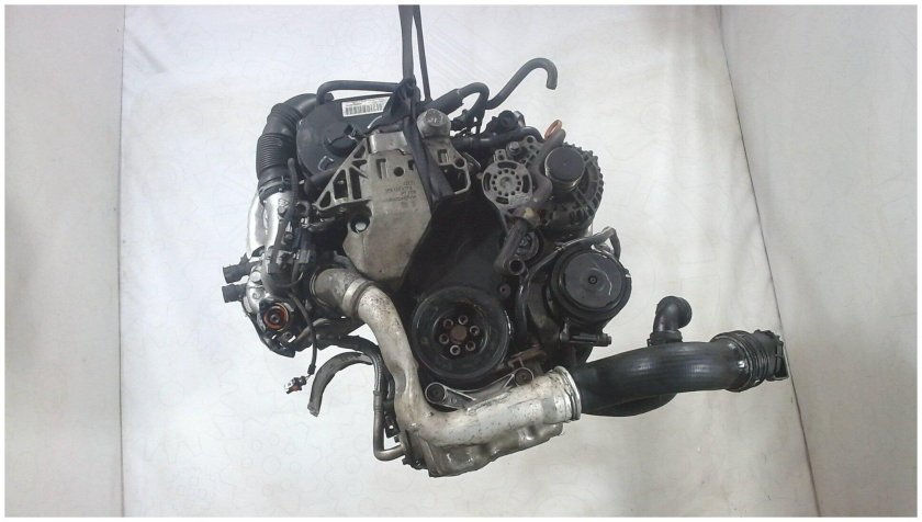 1.8 Audi TT пластик на двигатель