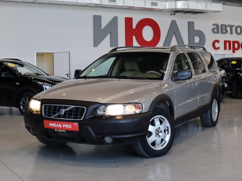 Вольво xc70 2003 года