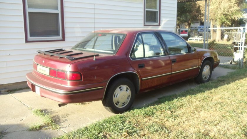 Chevrolet Lumina 1992 седан