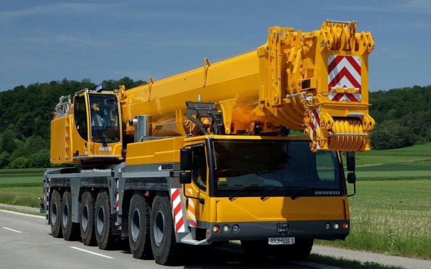 Либхер кран