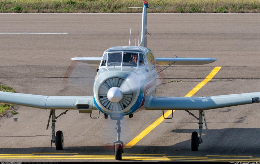 Яковлев як-18т