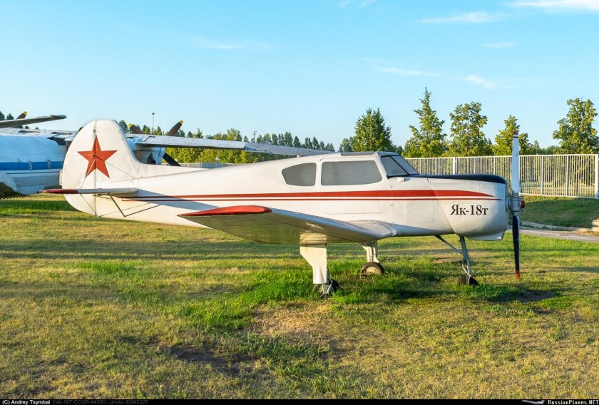 Як 18 т самолёт