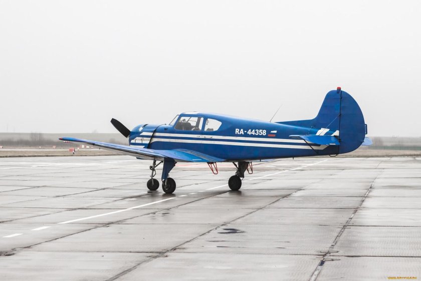 Самолёт як-18т