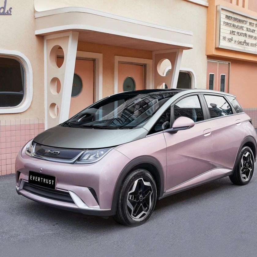 BYD Dolphin электромобиль