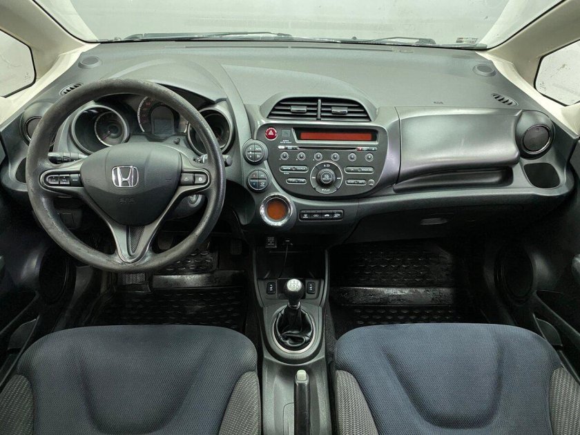 Хонда джаз 2009 года салон