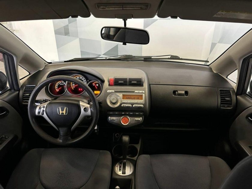 Хонда джаз 2008 салон