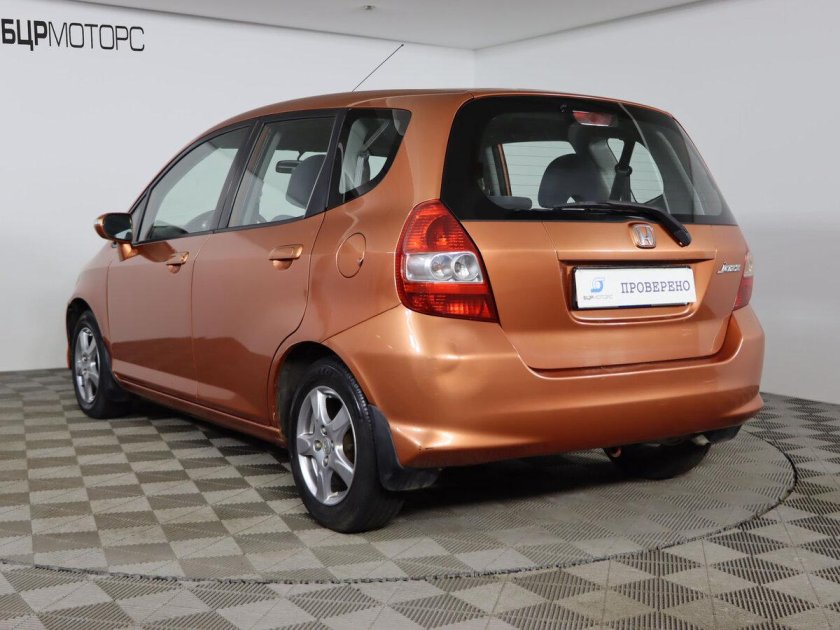 Хонда оранжевая машина