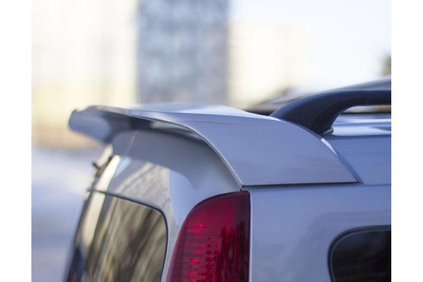 Спойлер на Лада Ларгус кросс