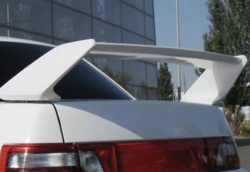 Антикрыло на ВАЗ 2110