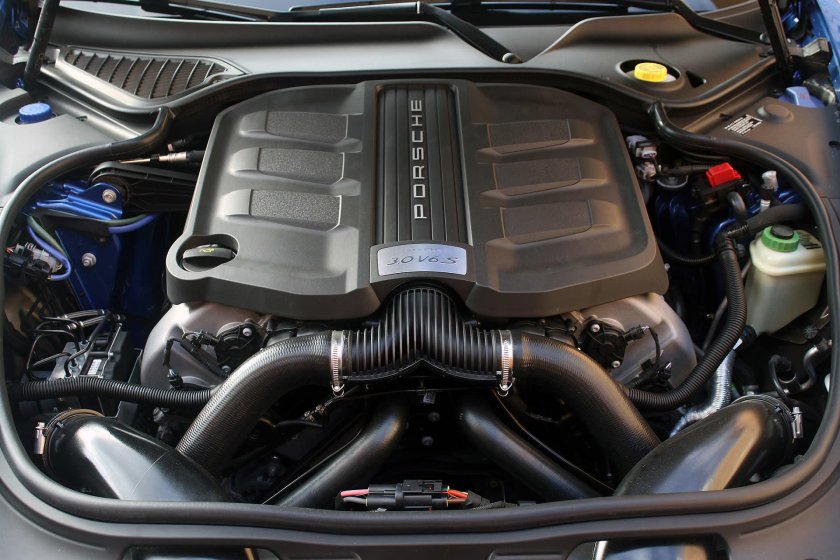 Порше Панамера мотор