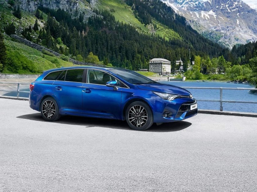 Toyota Avensis универсал 2018