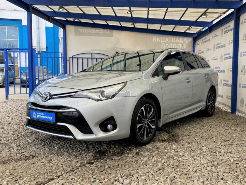 Тойота Авенсис универсал 2018