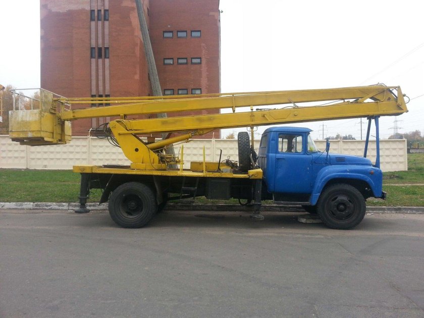 ЗИЛ АГП-22.04
