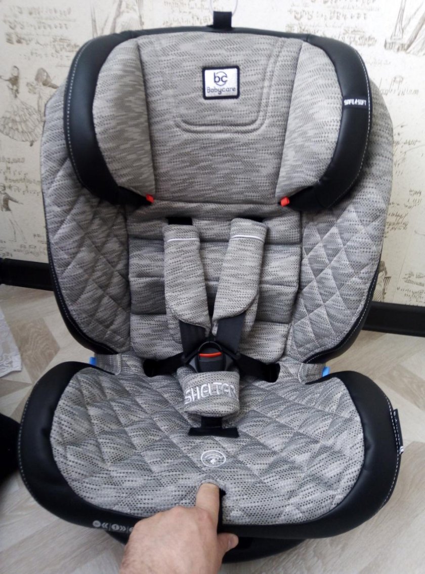 Детское автомобильное кресло babycare