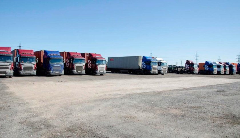 Грузовая стоянка