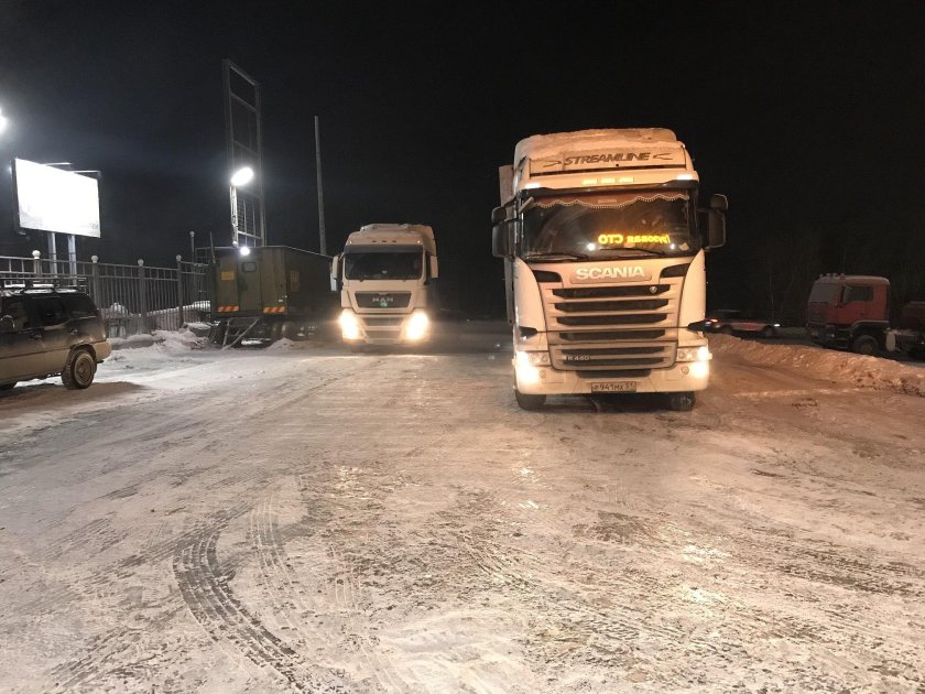 Стоянка грузовиков