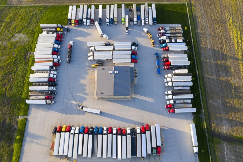 Грузовая стоянка