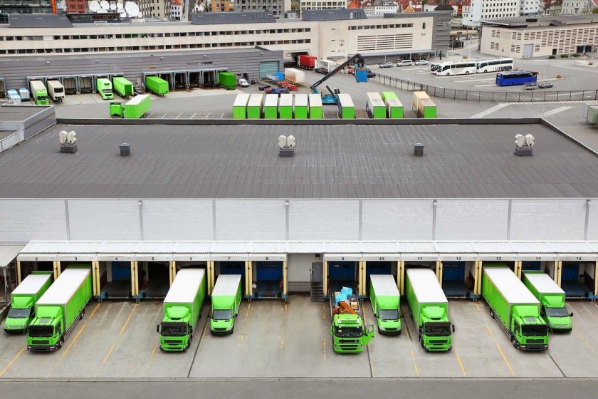 Стоянка грузовиков