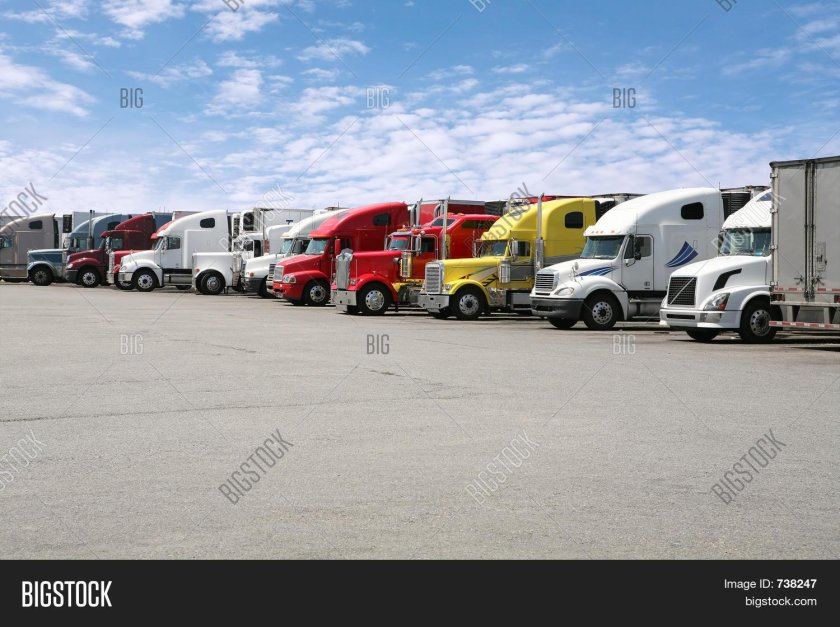 Стоянка грузовиков