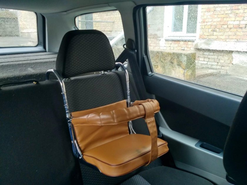 Советское детской кресло