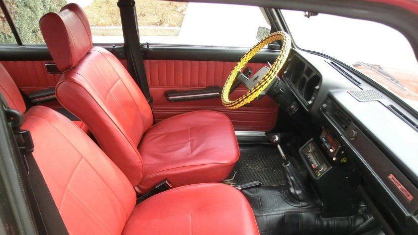 Красный салон ВАЗ 2105