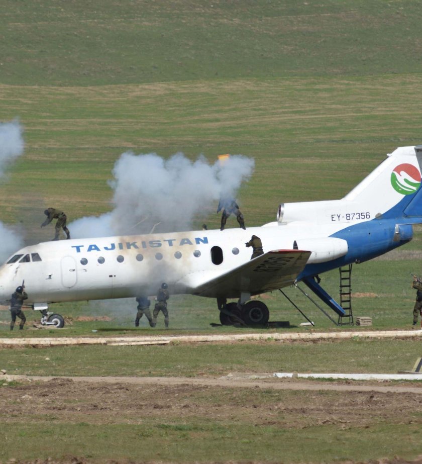 Самолет ввс таджикистана
