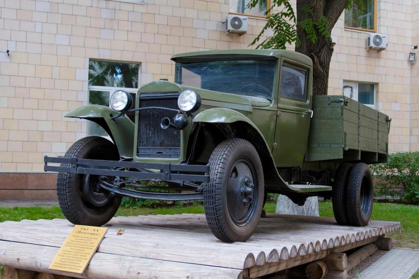 Грузовик полуторка ГАЗ-АА