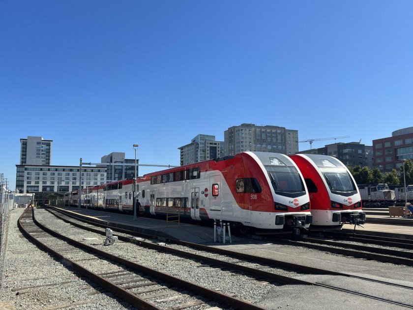Stadler Kiss для Caltrain