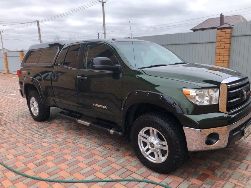 Тойота тундра 2011