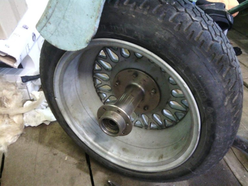 Широкое колесо на мотоцикл Урал