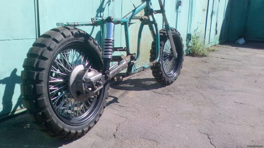 Мотоцикл Урал на 16 колесах